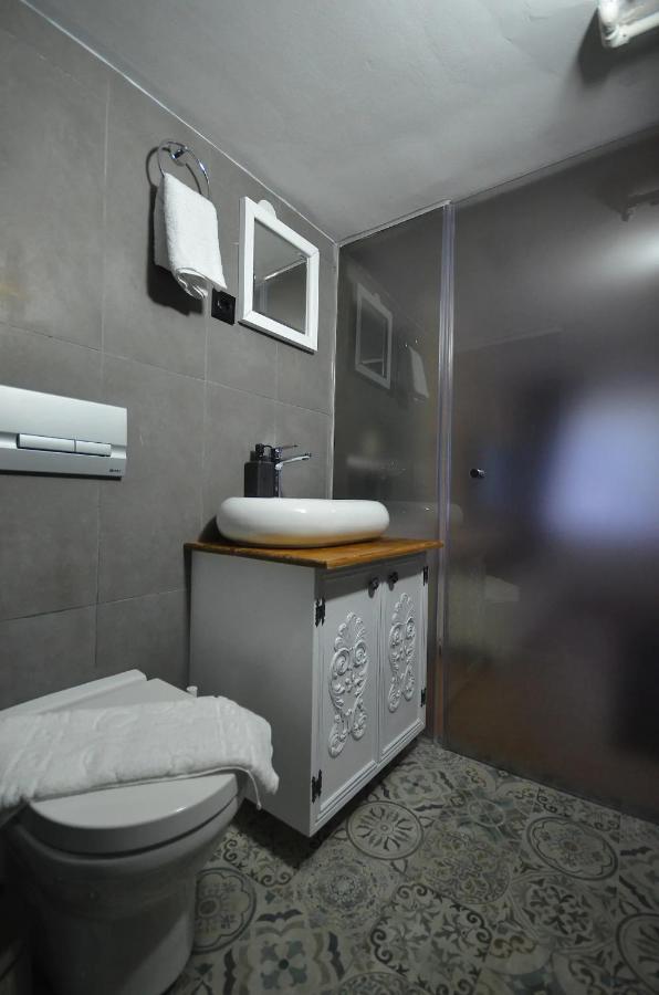 Downtown Two-Bedrom Apartment Тбілісі Екстер'єр фото